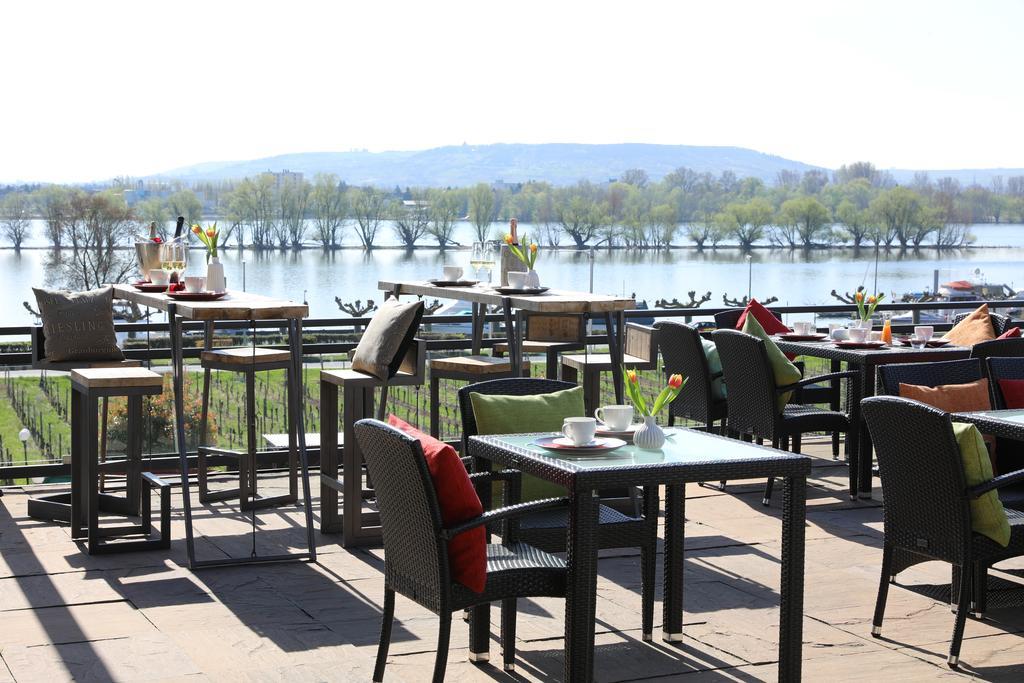 Naegler'S Fine Lounge Hotel Йострих-Винкел Екстериор снимка